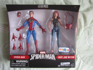 Marvel Legends TRU Toys R Us Exclusive Spiderman Peter Parker Mary Jane Watson 2 pack box set Homecoming MCU movie comic Avengers